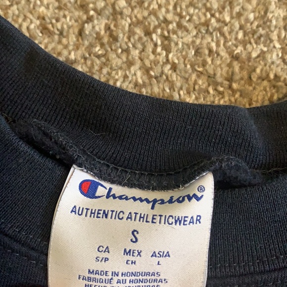 Champion navy blue Michigan sweater! - Picture 2 of 2